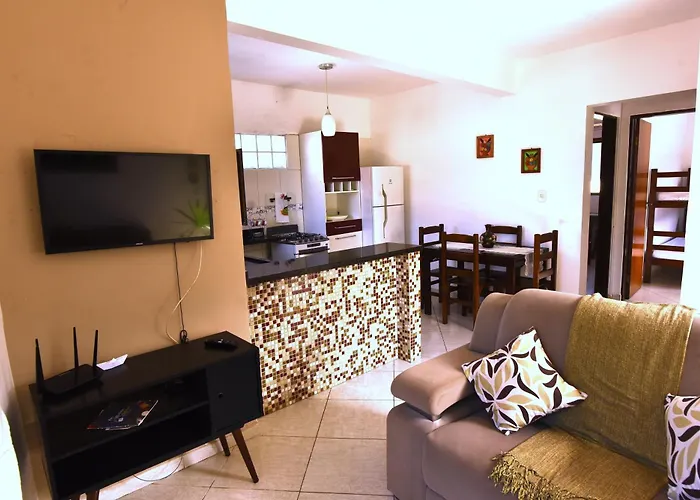 Apto Bem Equipado, Com 2 Quartos Acomoda Ate 6 Pessoas Confortavelmente Ubatuba